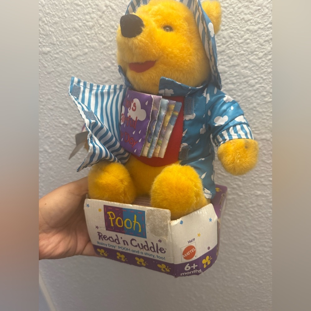 Winnie The Pooh Bear Plush Rainy Day Read N Cuddle Stuffed Animal - Picture 2 of 5